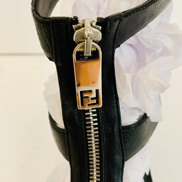 FENDI CAGE LEATHER STRAPPY HIGH HEELS SANDALS MADE IN ITALY - Picture 7 of 11